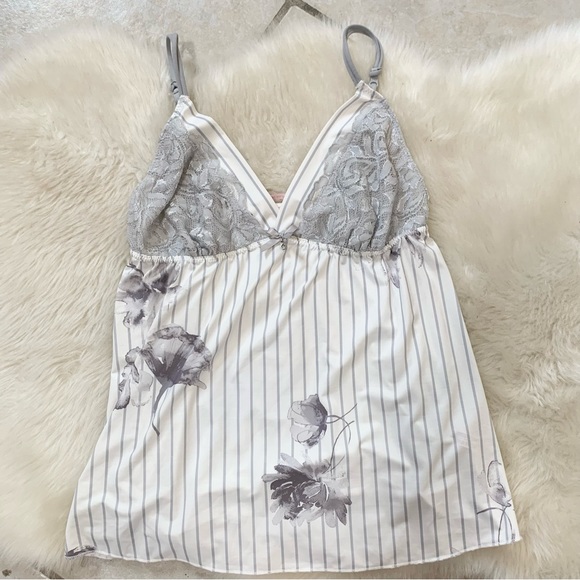 La Vie en Rose white and grey striped floral matching shirt and cami set - Picture 3 of 9